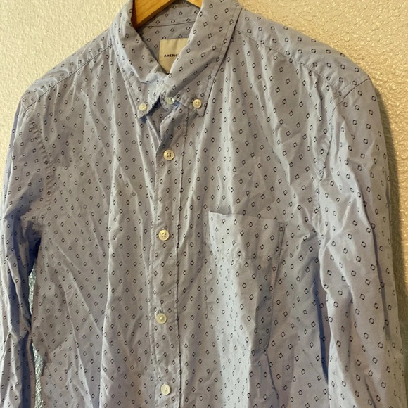 American eagle size medium button up - Picture 3 of 4